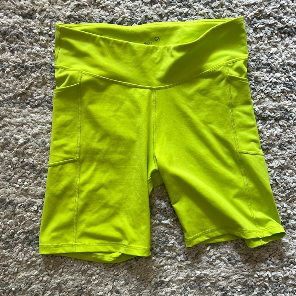 Gap fit biker shorts